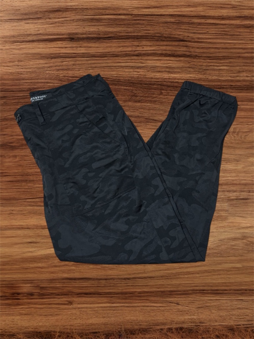 Liverpool Los Angeles Crop Utility Jogger Pants Black Camo Size 10/30